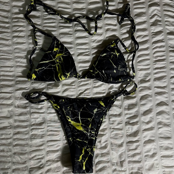 Swimwear - Picture 3 of 13